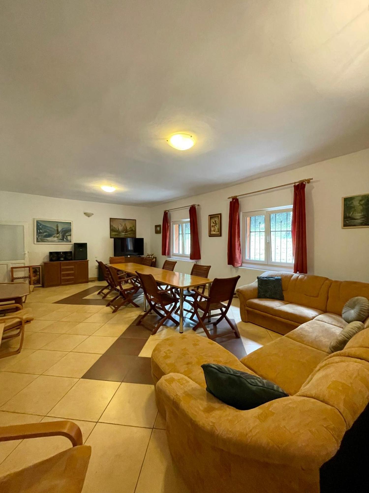 فندق Casa Fenyves Vendeghaz بايلي توشناد المظهر الخارجي الصورة