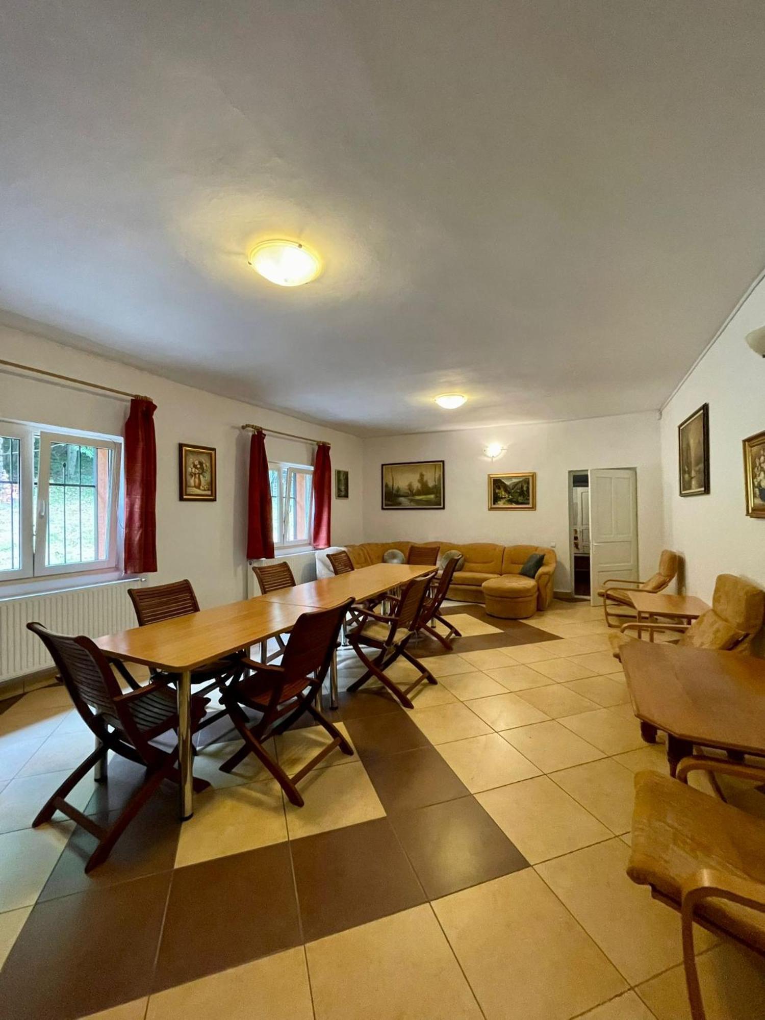 فندق Casa Fenyves Vendeghaz بايلي توشناد المظهر الخارجي الصورة